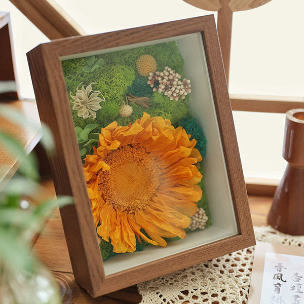 Sunflower Frame Decor - Vibrant Home Decor - Rustic Charm - Natural Elegance