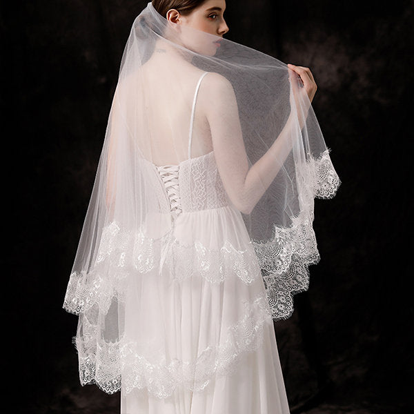 Elegant Double Layer Bridal Veil - Romantic Wedding - Delicate Lace Trim