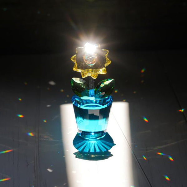 Crystal Glass Sunflower Ornament – Elegant Décor – Light Reflection