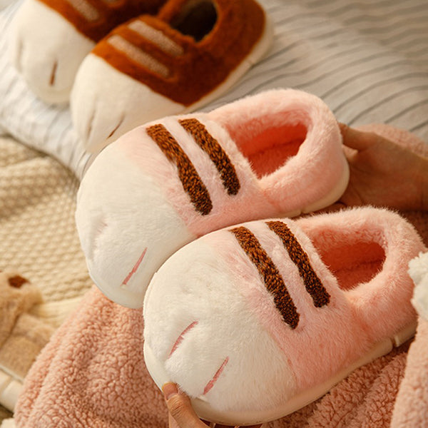 Plush Cat Paw Slippers - Closed Heel Design - Unisex Wear - Pink - Khaki - Six Size Options